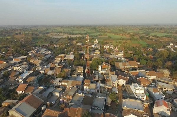 સાબરકાંઠા: પુંસરી ગામ દેશનું પહેલું સ્માર્ટ વિલેજ, દરેક પરિવારનો વીમો અને દરેક ઘરમાં છે WIFI