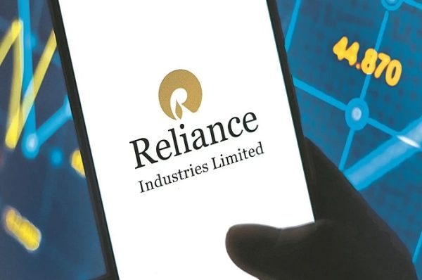 ટોચની કંપનીઓમાં રોકાણકારોની સંપત્તિમાં 2.16 લાખ કરોડનો વધારો, કોને સૌથી વધુ ફાયદો થયો?