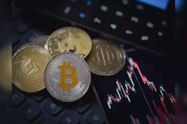 ક્રિપ્ટો માર્કેટમાં ભૂકંપ, બિટકોઇન અને ઇથર ક્રેશથી ઘણા રોકાણકારોના પોર્ટફોલિયો તબાહ, 19 અબજ ડોલરથી વધુનું નુકસાન