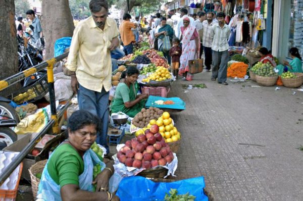 ચાલનારા માટે ફૂટપાથ ખાલી રાખવી ફરજિયાતઃ GRSA