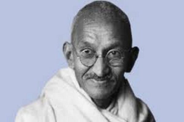 ગાંધી જયંતિ: મહાત્મા ગાંધીની આર્થિક નીતિમાં વિકેન્દ્રીકરણ, આત્મનિર્ભરતા, સ્વદેશી, ગ્રામોદ્યોગ અને ટ્રસ્ટીશીપ જેવા સિદ્ધાંતો