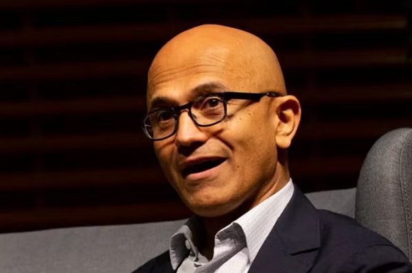 માઈક્રોસોફ્ટ કોર્પોરેશનના CEO સત્ય નડેલાની કમાણી વધીને 8 બિલિયન થઈ, 90% હિસ્સો ફક્ત શેરમાંથી