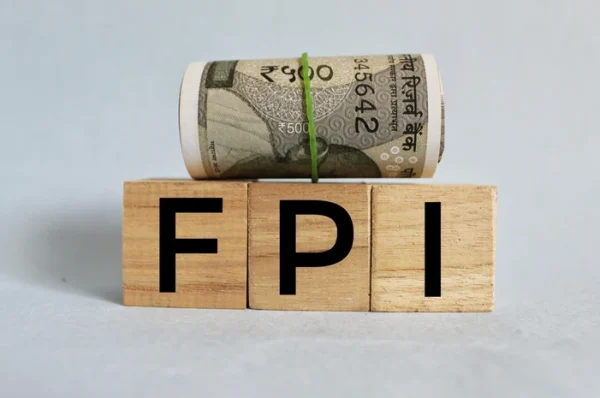 હવે IPOના માધ્યમથી શેર્સ ખરીદવાનું વિદેશી પોર્ટફોલિયો રોકાણકારોમાં ચલણ