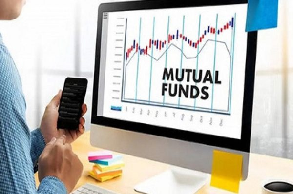 સંપત્તિ સર્જન કરવા માટે મ્યુચ્યુઅલ ફંડના રોકાણકારોએ શું ધ્યાન રાખવું જોઈએ