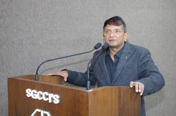 દિવાળી પછી સુરતનાં કાપડ અને ડાયમંડ ઉદ્યોગમાં હજુ પણ વેકેશનનો માહોલ, અમેરિકન ટેરિફ સામે નવા બજાર શોધાયા: ચેમ્બર ઓફ કોમર્સનાં પ્રમુખ નિખીલ મદ્રાસી