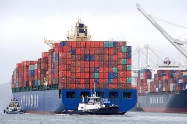 જહાજોની અછતથી 28 લાખ કરોડ ડોલરનો દરિયાઈ વેપાર ખોરવાયો: નૂરમાં થયો ભારે ઉછાળો