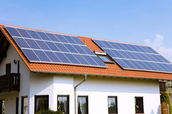 સોલાર પેનલ મેન્યુફેક્ચરર્સ ફરી ઇન્વર્ટેડ ડ્યૂટી સ્ટ્રક્ચરની જાળમાં ફસાયા