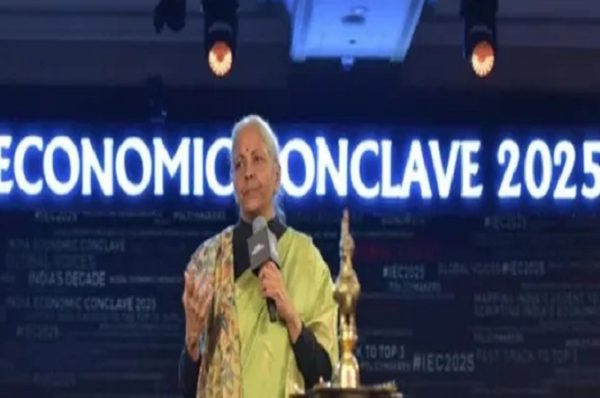 Debt-to-GDP ગુણોત્તર ઘટાડવા પર સરકારનો પ્રાથમિક ફોક્સ રહેશે: નાણામંત્રી નિર્મલા સીતારમણ