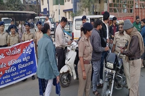 અમદાવાદમાં ઉત્તરાયણ પહેલાં અમદાવાદમાં પ્રતિબંધિત ચાઈનીઝ દોરીનો આઠ લાખથી વધુની કિંમતનો મુદ્દામાલ જપ્ત કરાયો