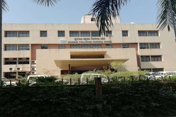 જીપીસીબીનું અજીબ મોનિટરિંગમાં ક્ષતિઓઃ બહેરામપુરામાં ધમધમી રહેલા સીલ કરેલા,  ક્લોઝર આપેલા પ્રોસેસિંગના એકમો