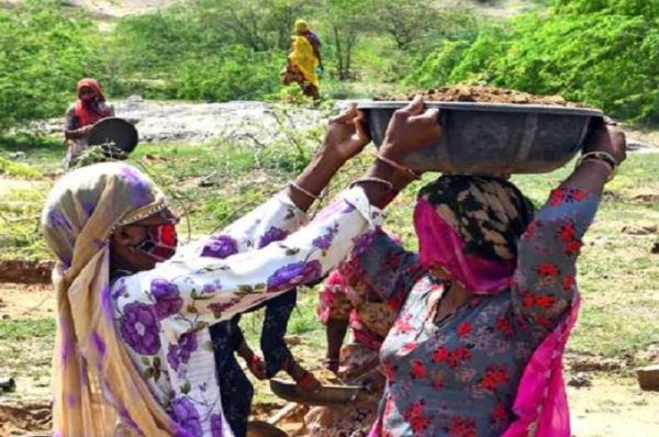 મનરેગાનું નામ બદલવામાં આવશે, મોદી કેબિનેટ નવા નામને આપી શકે છે મંજુરી, જાણો નવું નામ શું હશે.