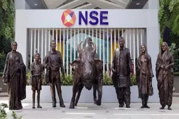 IPO બન્યા કૂબેરનો ભંડાર, કંપનીઓની તિજોરી છલકાઈ, 2025 માં IPO દ્વારા લગભગ 2 ટ્રિલિયન રુપિયા એકત્ર થયા