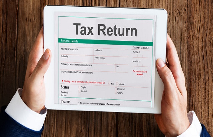 ટેક્સ રિફંડની ધમાચકડી : ધીમા ટેક્સ રિફંડને કારણે ડાયરેક્ટ ટેક્સ કલેક્શન 8% વધીને 17.04 લાખ કરોડથી વધુ થયું 