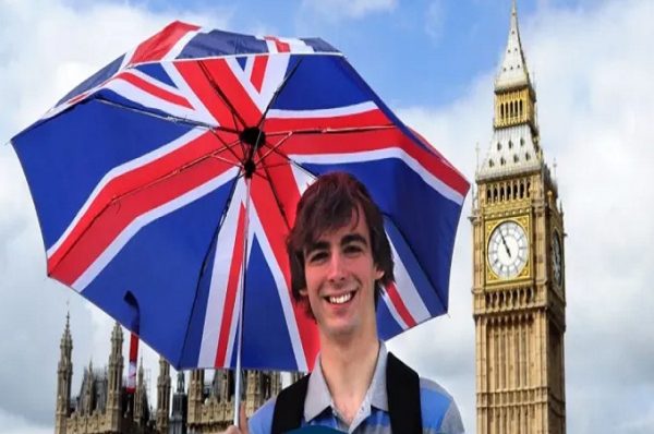 યુકે ઇમિગ્રેશન 2025: વર્ક વિઝા વધુ મોંઘા બન્યા, વિદ્યાર્થી વિઝાના માર્ગો મુશ્કેલ બન્યા, સંપૂર્ણ વિગતો જાણો