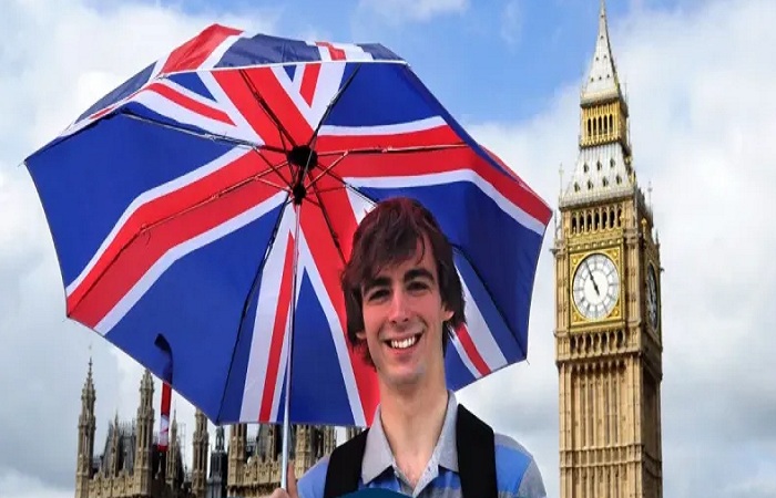 યુકે ઇમિગ્રેશન 2025: વર્ક વિઝા વધુ મોંઘા બન્યા, વિદ્યાર્થી વિઝાના માર્ગો મુશ્કેલ બન્યા, સંપૂર્ણ વિગતો જાણો