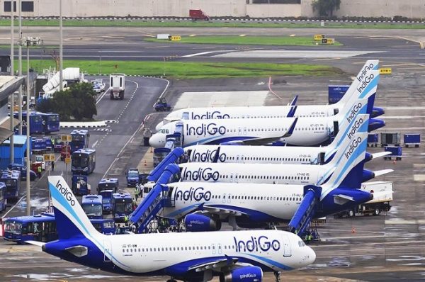 ભારતની સૌથી મોટી એરલાઇનમાં ક્રૂની અછત, 70 થી વધુ ફ્લાઇટ્સ રદ, કંપનીના શેર પર અસર