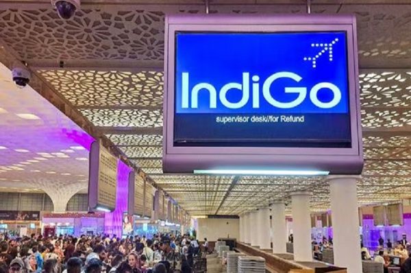 ઇન્ડિગો પર DGCAની કાર્યવાહી: ચાર ઇન્ડિગો ફ્લાઇટ ઇન્સ્પેક્ટર સસ્પેન્ડ, CEO એલ્બર્સ એક દિવસ પહેલા DGCA સમક્ષ હાજર થયા