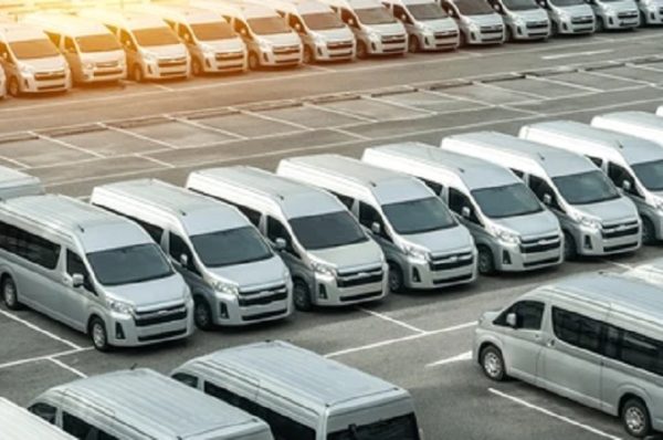 પેસેન્જર વ્હીકલનાં વેચાણે રેકોર્ડ તોડ્યો! નવેમ્બરમાં વેચાણ વધીને 3.94 લાખ યુનિટ થયું, FADA એ જાહેર કર્યો ડેટા 