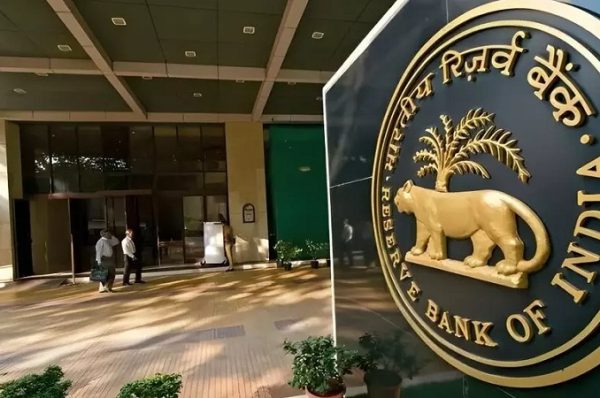 RBI એ ઓપન માર્કેટ ઓપરેશન્સ અને ફોરેક્સ સ્વેપ દ્વારા 3 ટ્રિલિયન લિક્વિડિટી વધારવાની જાહેરાત કરી