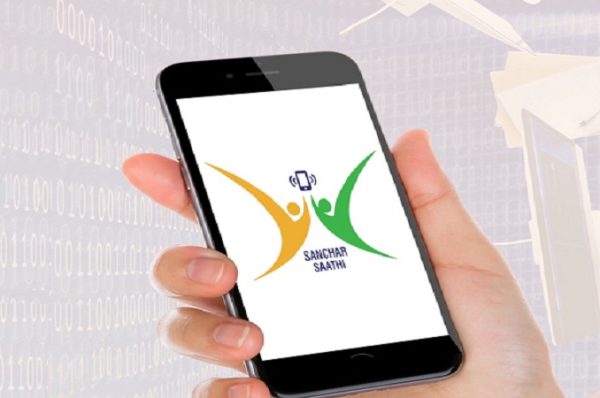 “સંચાર સાથી એપને ડિલીટ કરી શકાય છે,” સિંધિયાએ સ્માર્ટફોન પર એપ ફરજિયાત બનાવવાના સરકારી આદેશ પર સ્પષ્ટતા કરી