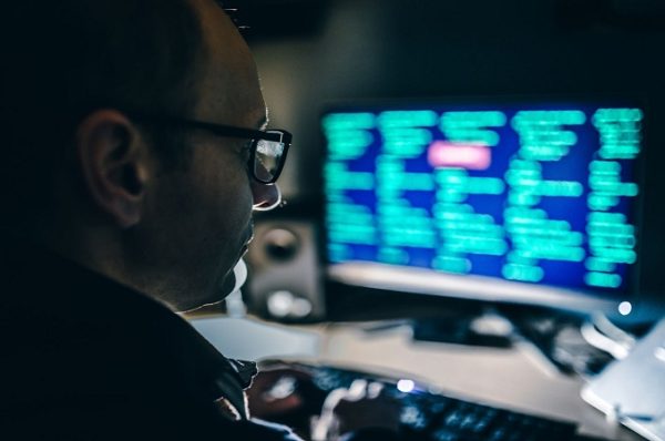 સાવધાન: શેરોના ભાવ સર્ક્યુલર ટ્રેડિંગ મારફતે કૃત્રિમપણે વધારવાનું કારસ્તાન,ડોક્ટર ફસાયા, તમે તો ફસાયા નથી ને? જલ્દી ચેક કરો