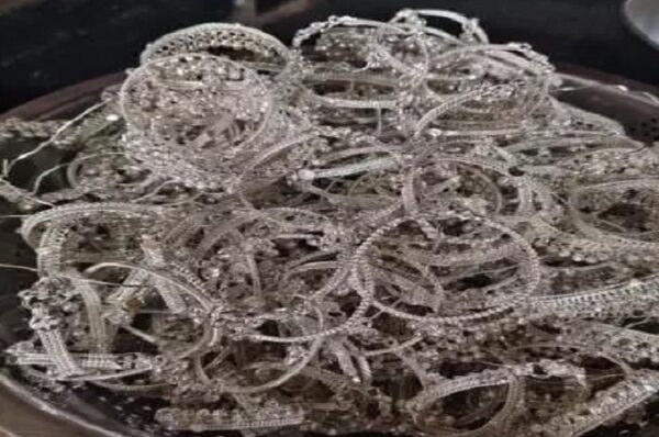 ચાંદીના ભાવ વધ્યા, પરંતુ ડિમાન્ડ સામે પુરતા ઉત્પાદનનો અભાવ, કારીગરો મારે છે વલખા