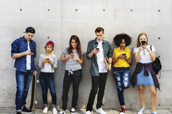 Gen Zના ગ્રાહકને ધ્યાનમાં રાખી ઘડવામાં આવતા માર્કેટિંગના વ્યૂહ