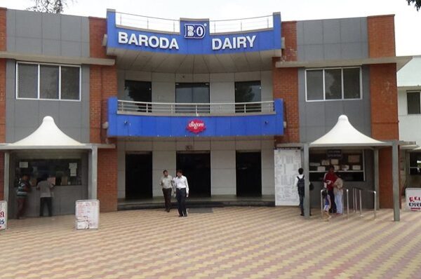 વડોદરા ડેરીના બોર્ડ ઓફ ડિરેક્ટર્સની ચૂંટણીનો મામલો હાઈકોર્ટમાં પહોંચ્યો